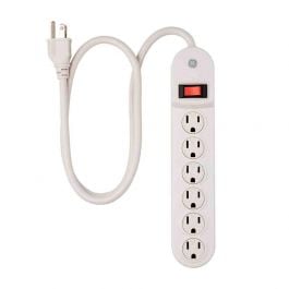 Jasco | Regleta | GE BLANCA | De 6 Tomas Con Cable De Extensiòn De 3 Pies De Largo | Cubierta De Salida De Seguridad Giratoria | Interruptor De Circuito CERTI-UL