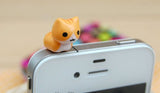 ZOEAST Adorable Little Yellow Sitting Cat Sweet Cat Kitten Kitty Dust Plug 3.5mm Phone Plug Headphone Jack Earphone Cap Ear Cap Dustproof Plug Charm Compatible with iPhone 4 4S 5 5S 6 Plus