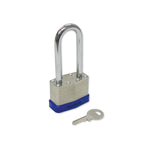 Candado con base laminada de cierre largo, Master lock